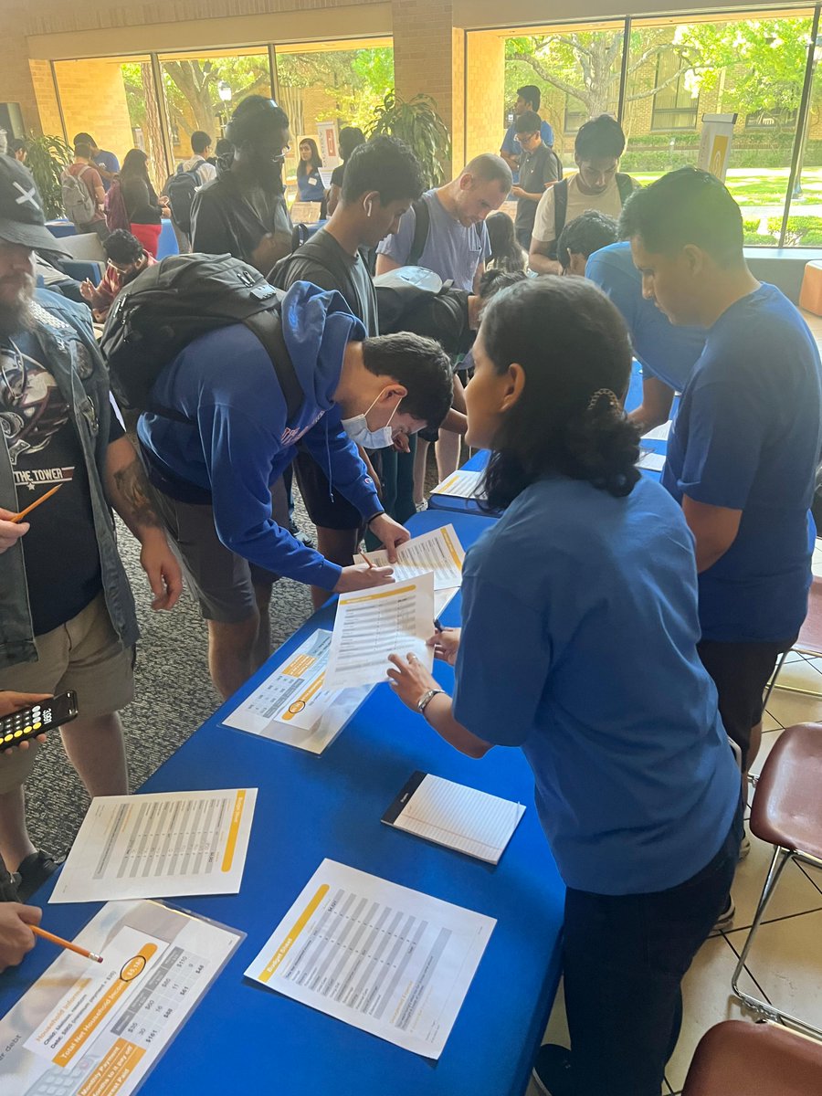 TexasTrustCU's tweet photo. Michelle Carter-Pope, PR Financial Literacy Specialist, facilitated an interactive financial education experience for the @utarlington College of Business Students. We had over 300 students in attendance! 

#texastrustcu #financialeducation #realityfair https://t.co/qjvjmGJJZd