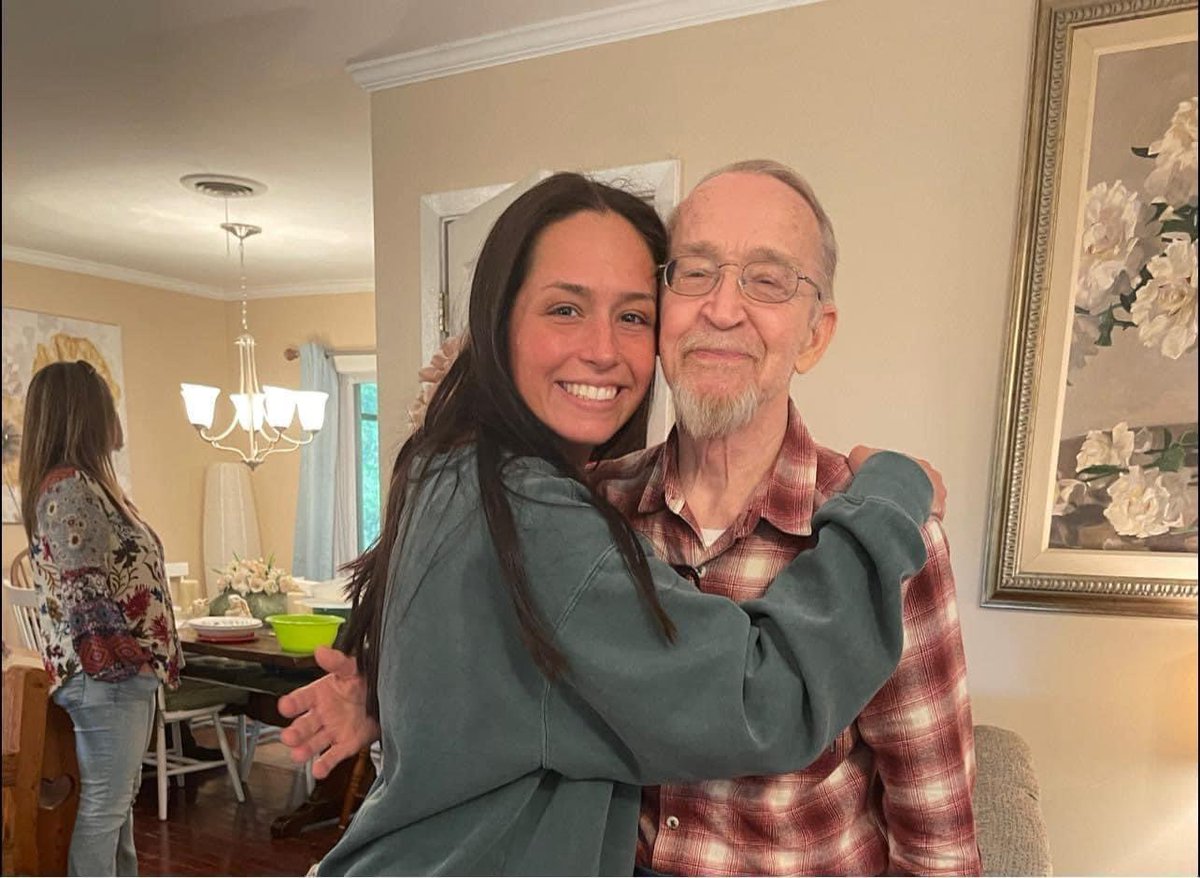 LBarnett98's tweet photo. Life sucks, I miss you Grandpa. https://t.co/qdPOZt3aEN