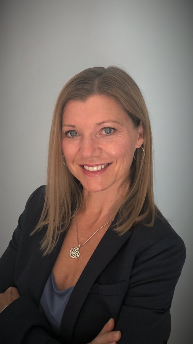 Cayman_Health's tweet photo. *SPEAKER FEATURE* 

Fiona MacDougall, Owner &amp; Director of Healthy Futures Ltd. will present

Managing Chronic Disease: A Review of Demographic &amp; Socio-economic Factors &amp; Innovative Chronic Disease Management Models that Improve Patient Outcomes

#Healthcare #CaymanIslands https://t.co/zs6a0abaG9