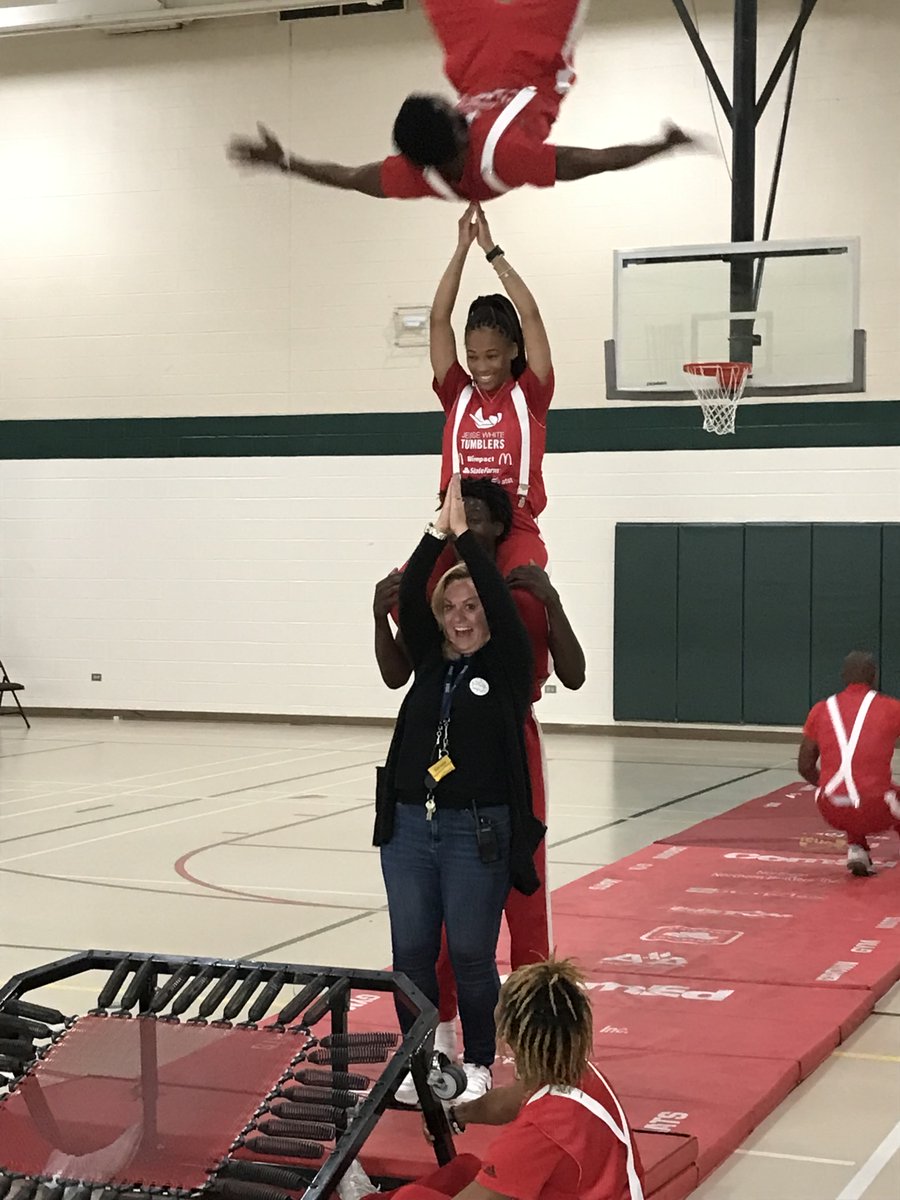 SEDOL_IL's tweet photo. Some very special and high flying guests visited @CydLashAcademy today. Thank you, Jesse White Tumblers, for showcasing your incredible athleticism, focus, and teamwork with our students and staff. It was great to see principal @MagnaPamela join in the performance!  @SEDOL_IL https://t.co/gnGMwrKb0b