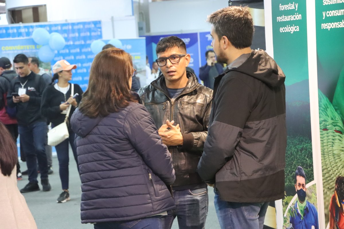 CAEMcorporacion's tweet photo. Vivimos con intensidad el último día de #Fib2022 en Corferias con la visita de varias empresas a nuestro stand que han decidido apostarle a incentivar buenas prácticas que promuevan un mundo sostenible para todos. https://t.co/70NElBLb2U