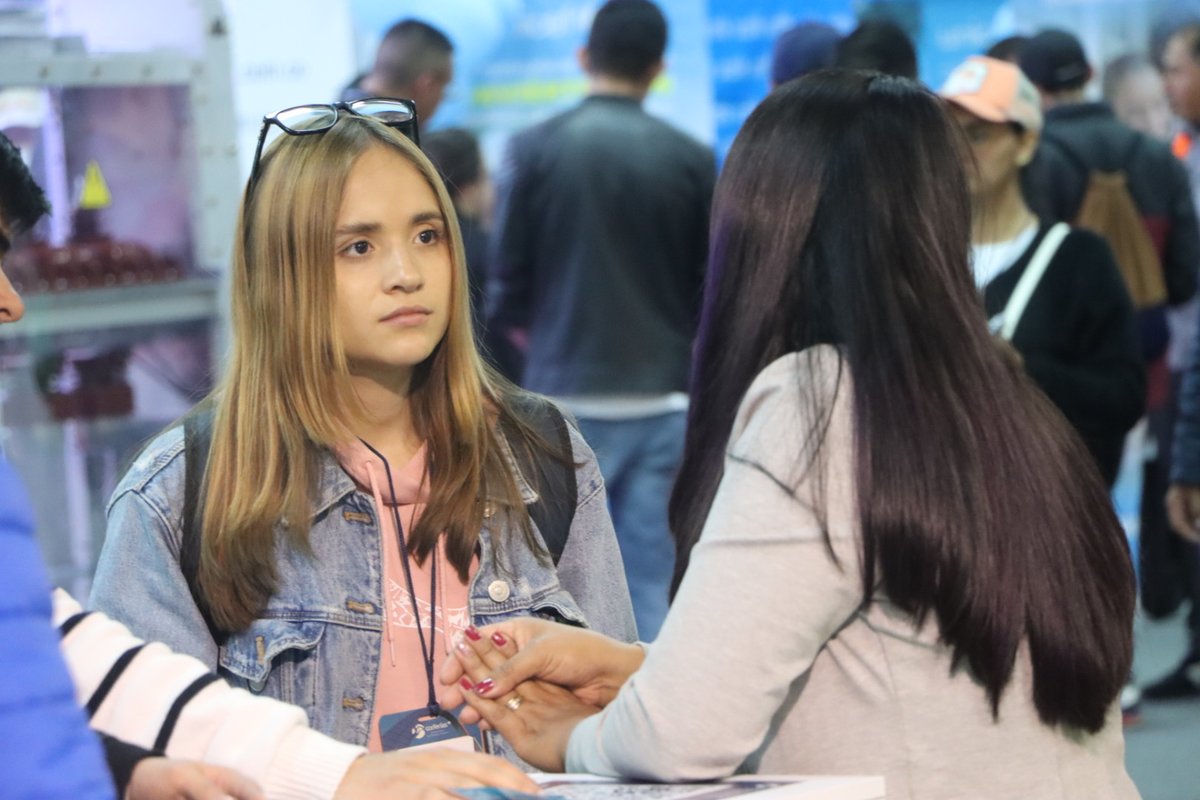 CAEMcorporacion's tweet photo. Vivimos con intensidad el último día de #Fib2022 en Corferias con la visita de varias empresas a nuestro stand que han decidido apostarle a incentivar buenas prácticas que promuevan un mundo sostenible para todos. https://t.co/70NElBLb2U