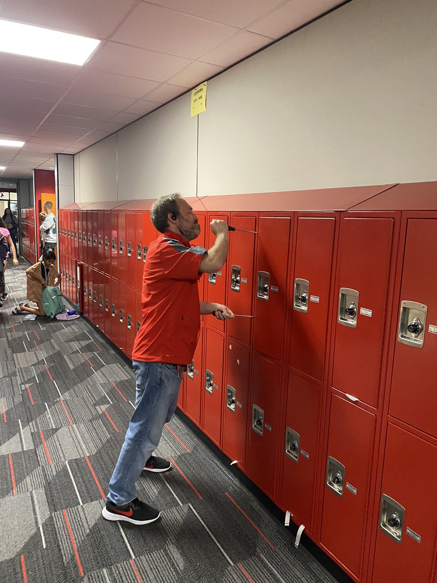 If there’s something’ strange, and it don’t look good…Who ya gonna call? ROB BORENSTEIN! @GOATBorenstein #BroncosIgnite #EastBroncos