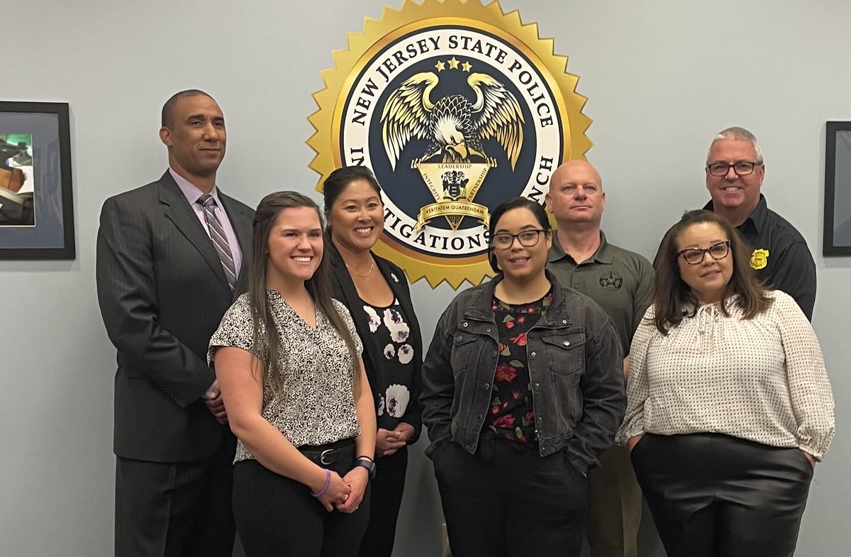 USMSCleveland's tweet photo. NOVFTF and members of Cleveland Missing presented at the NJSP Child Abduction Response Team Conference on Operation Safety Net, USMS support for missing child investigations and Gina’s story and how she created her amazing charity.
#clevelandmissing https://t.co/qKK4FTD1KU