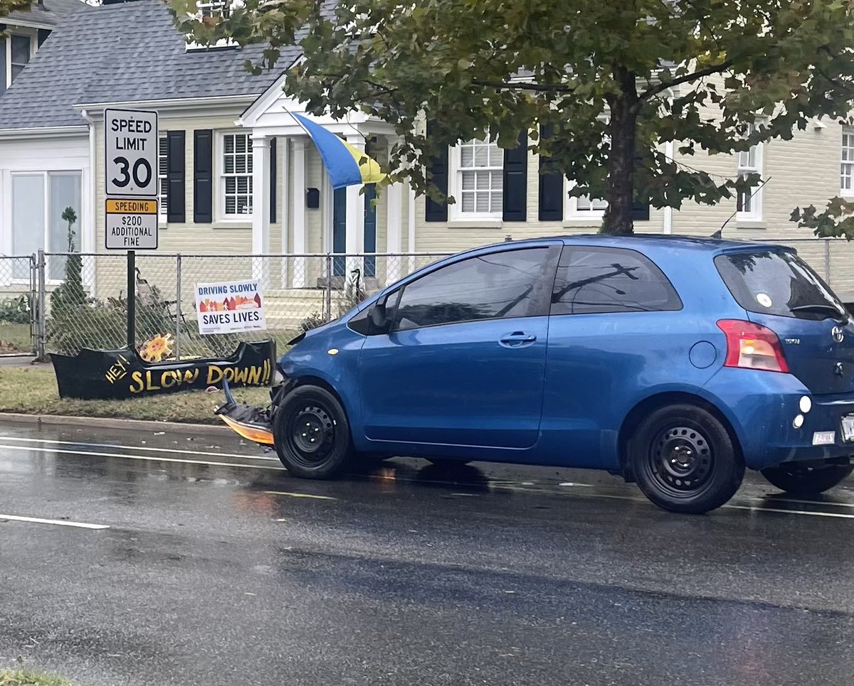 TylerJThrasher's tweet image. Ironic crash on Semmes right in front of the “slow down” bumper residents put up.