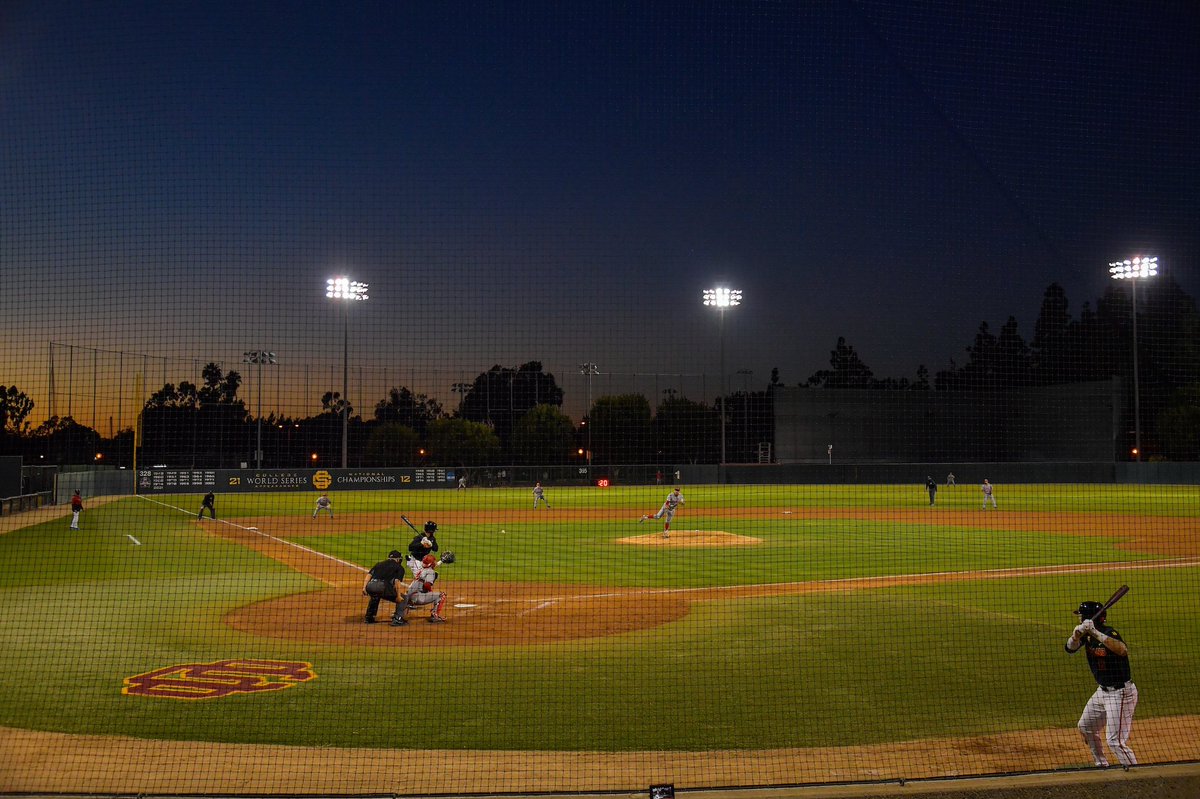 Can’t wait for Friday night lights at Dedeaux to be back 😍⚾️✌️ #FightOn // #DedeauxFridays