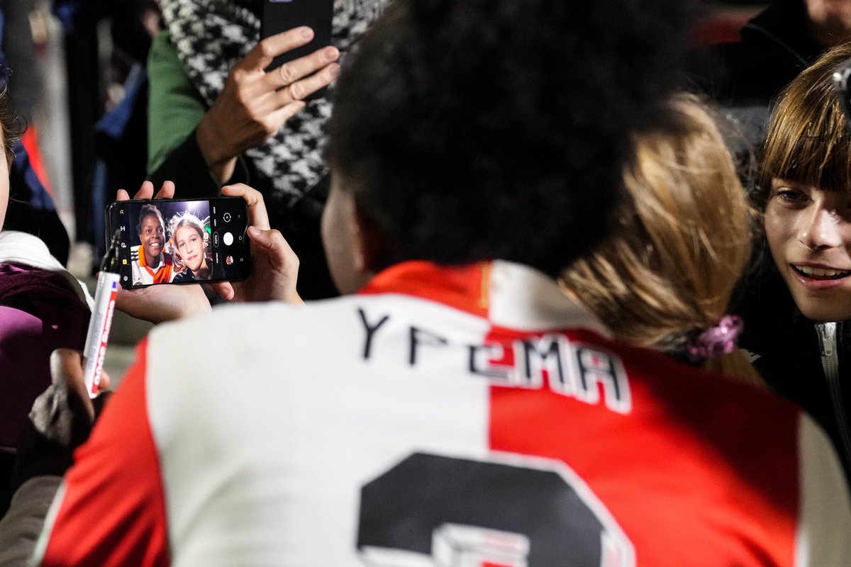 FeyenoordV1 tweet picture