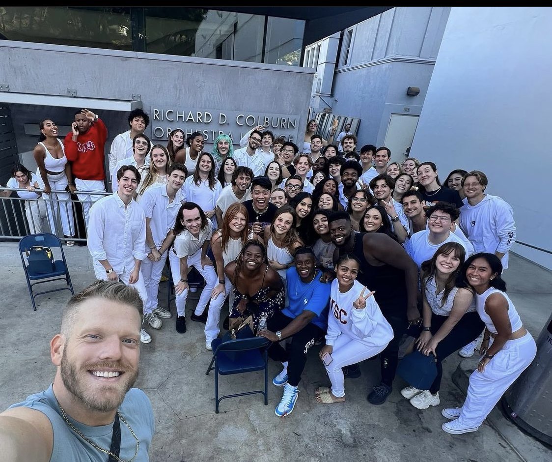 anenaarchives's tweet photo. I really performed at The Hollywood Bowl w/ @PTXofficial last night I’m so grateful to live this life 🥹🤍 https://t.co/FWbn3H4W2u
