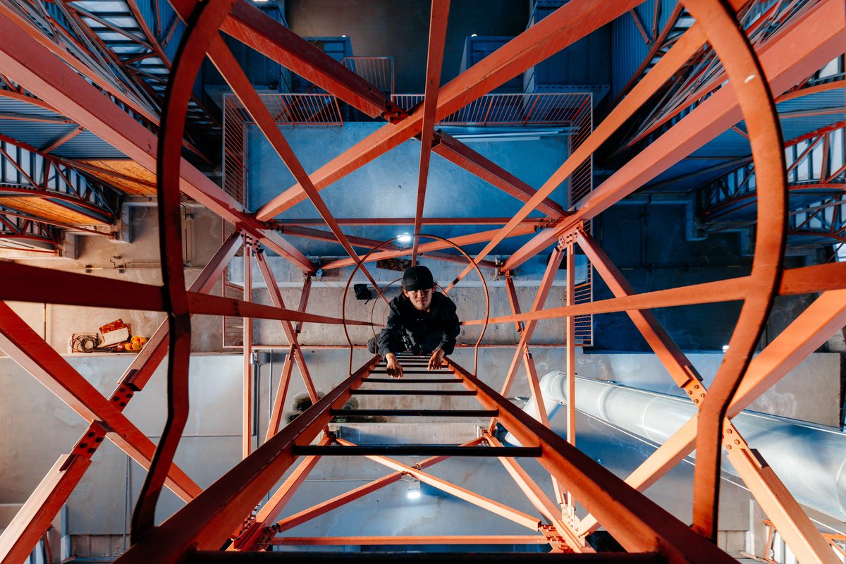 _Pluger's tweet image. Glass castle