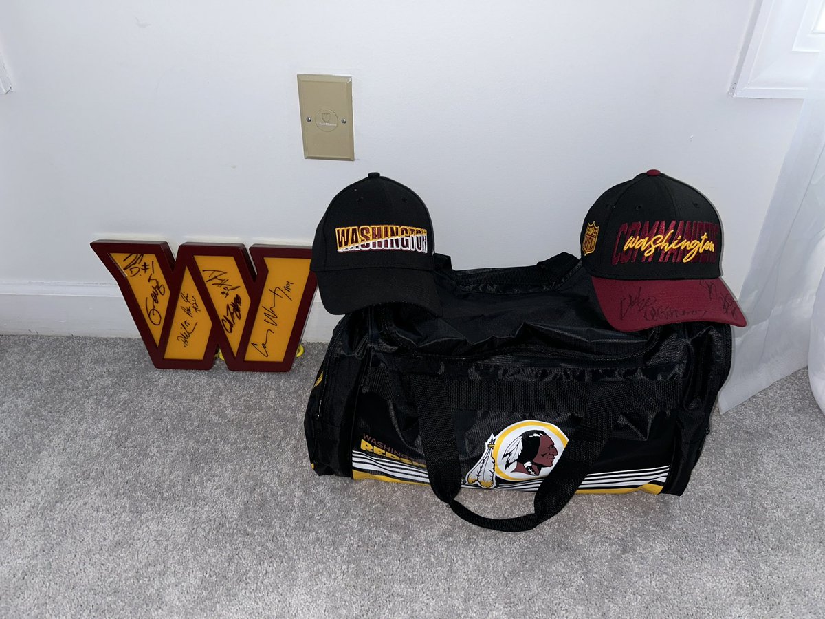 DC_Sports_Guy91's tweet photo. All Packed And Ready For Dallas Let’s Goooooooo #HTTC #BeatDallas #TakeCommandInDallas https://t.co/5aWddiERts
