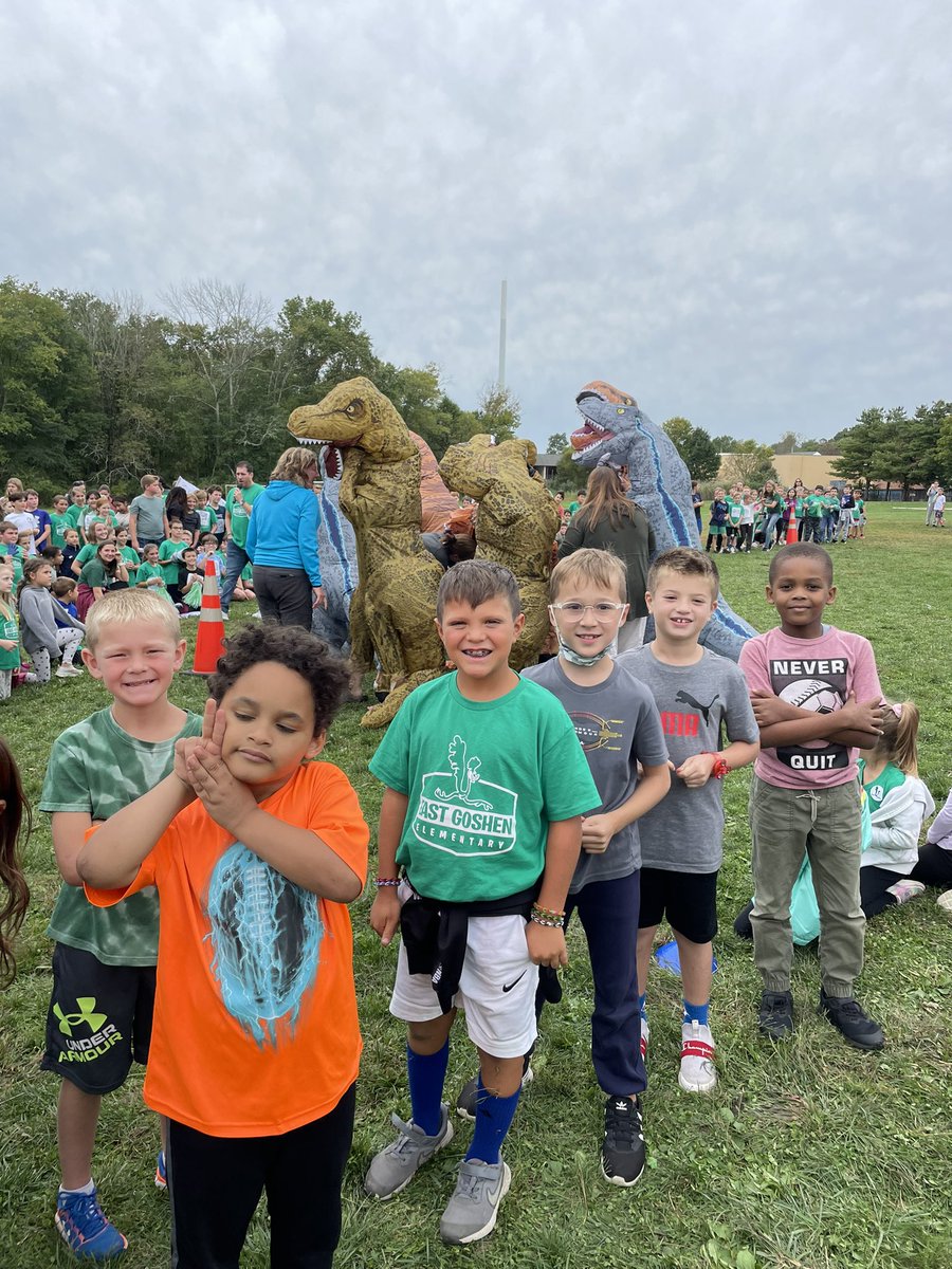 From our Fun Run this morning, to a recess dance party, to a Dino Run, the “Fantastic Fast Foremans” had a great day!