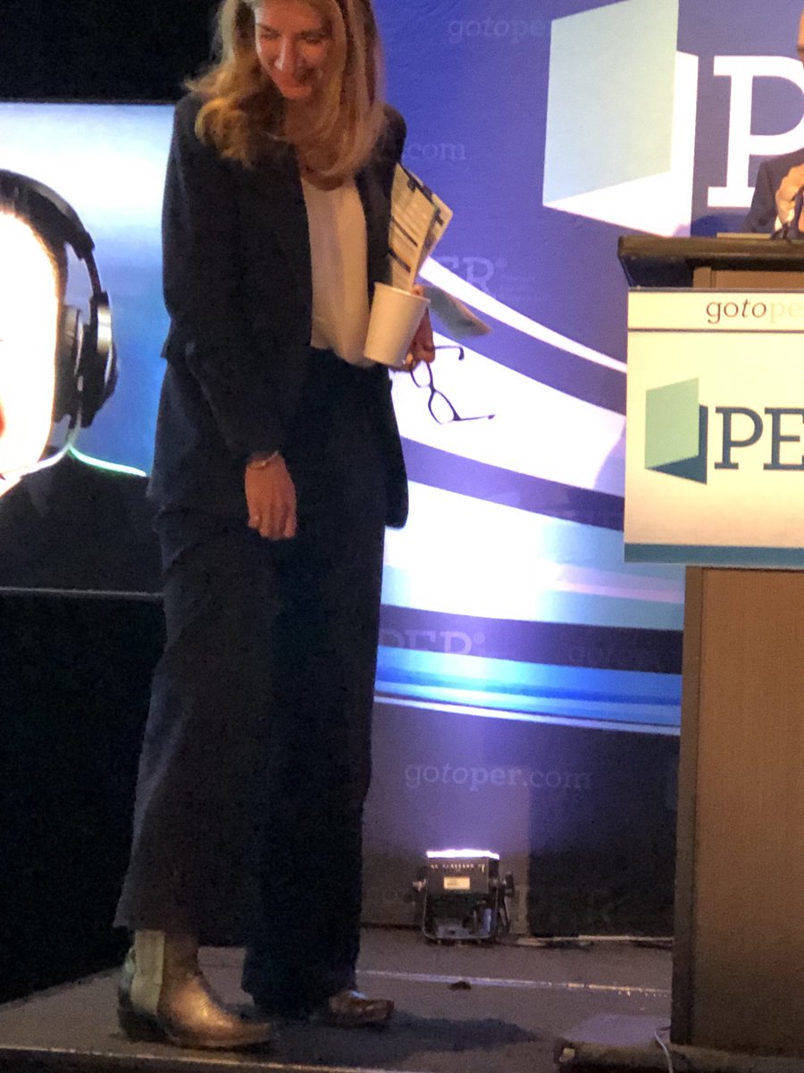 donnashort's tweet photo. Welcoming the next session leads up for the #esophageal and #gastric #cancer up @GIcancerDoc has @YJanjigianMD show off her #nashville #boots the #lebanese #cowboy welcomes the #armenian #cowgirl on stage #brokenplane @JoeChaoMD @gotoPER #isgio https://t.co/fH317hMMVk