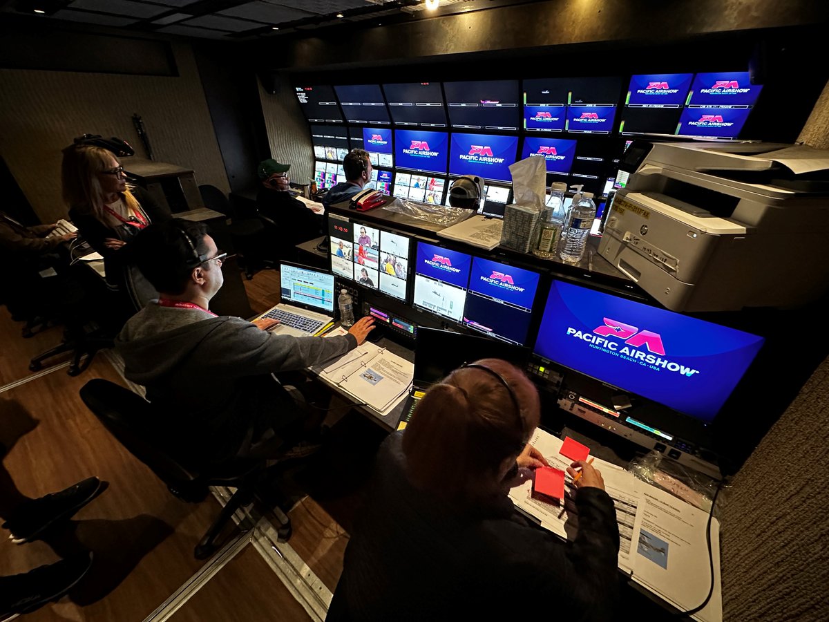 On The Red Carpet tweet media