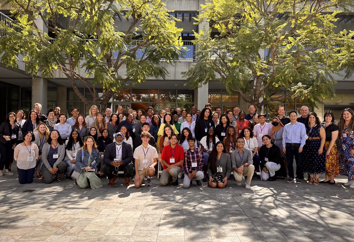 Citizen University tweet media