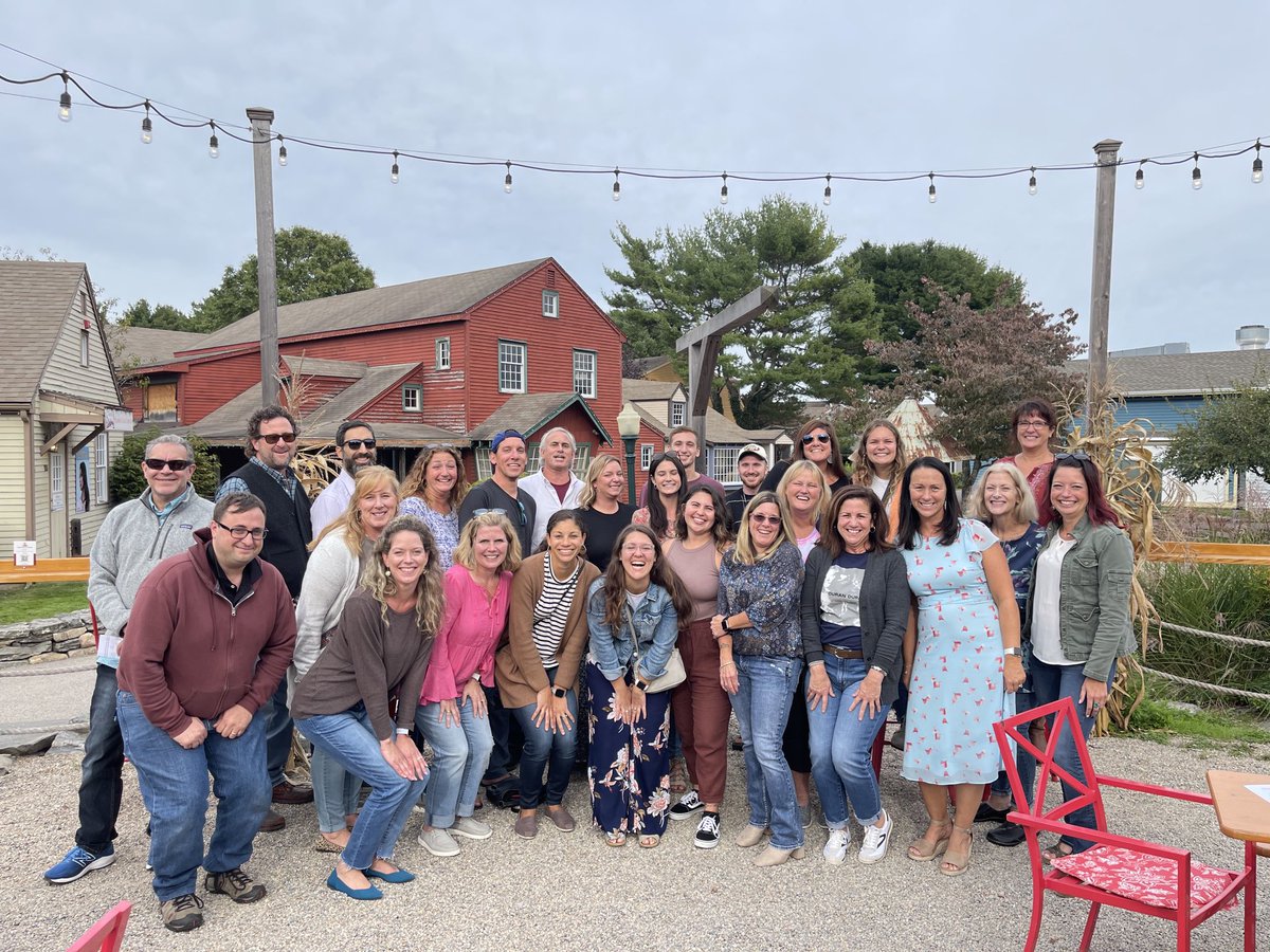 s_szell's tweet photo. Love this crew. Teachers who work together play together. LPS teachers are the best❤️❤️ https://t.co/poYjG7pJvv