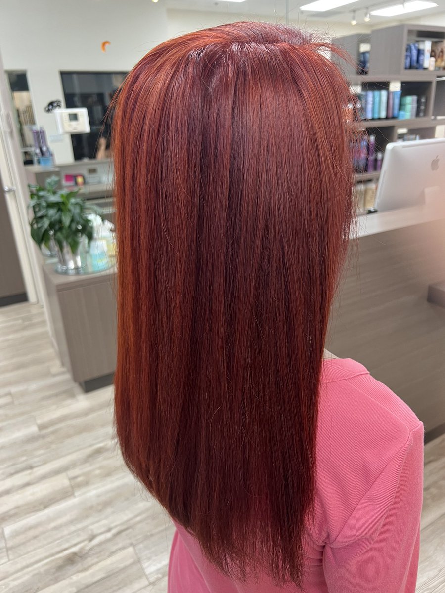 chica808's tweet photo. “ 🔥🔥🔥 “ red https://t.co/TbMrQE4tG0