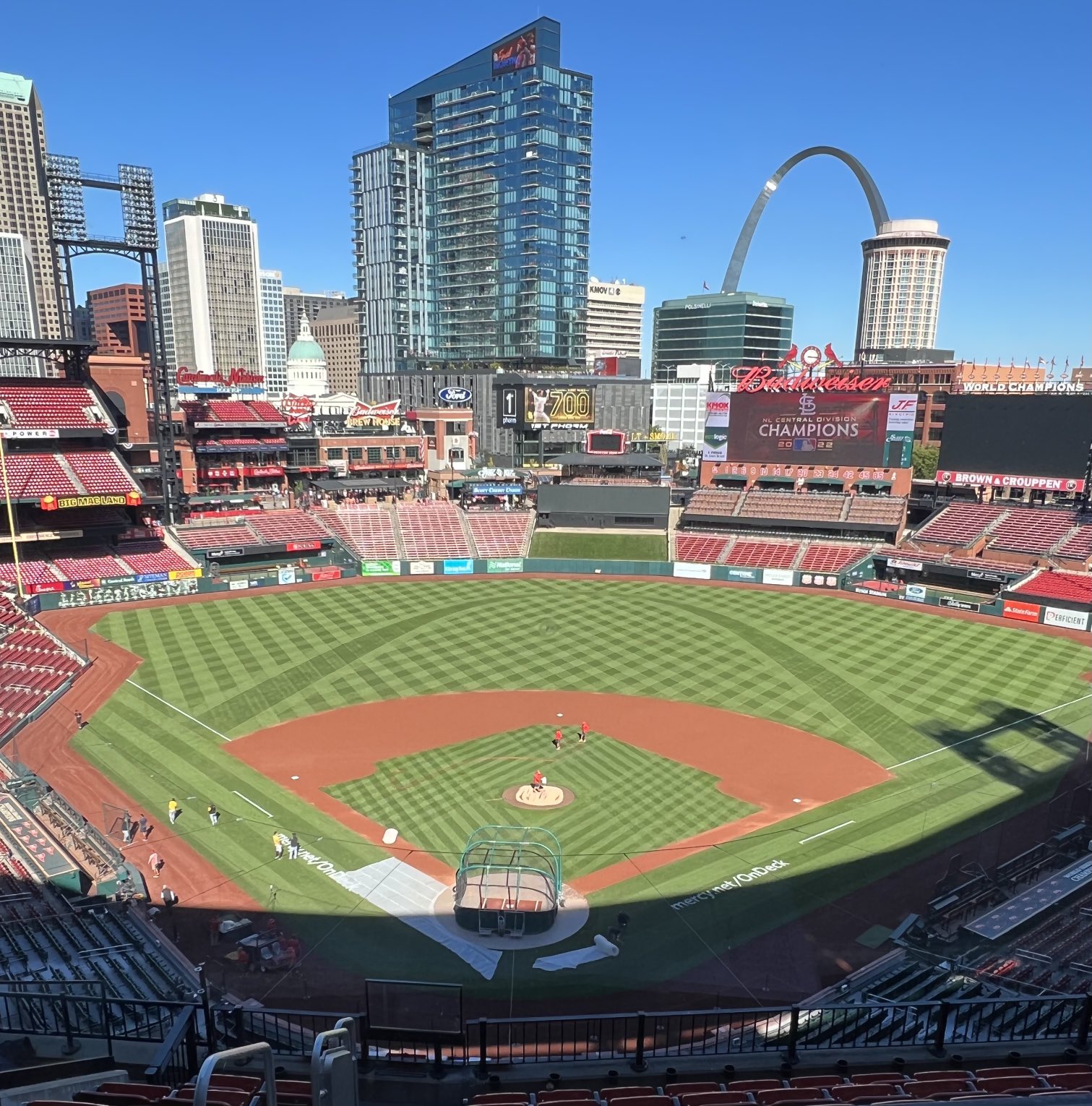 Lyndsey Gough (LGonTV) / Twitter