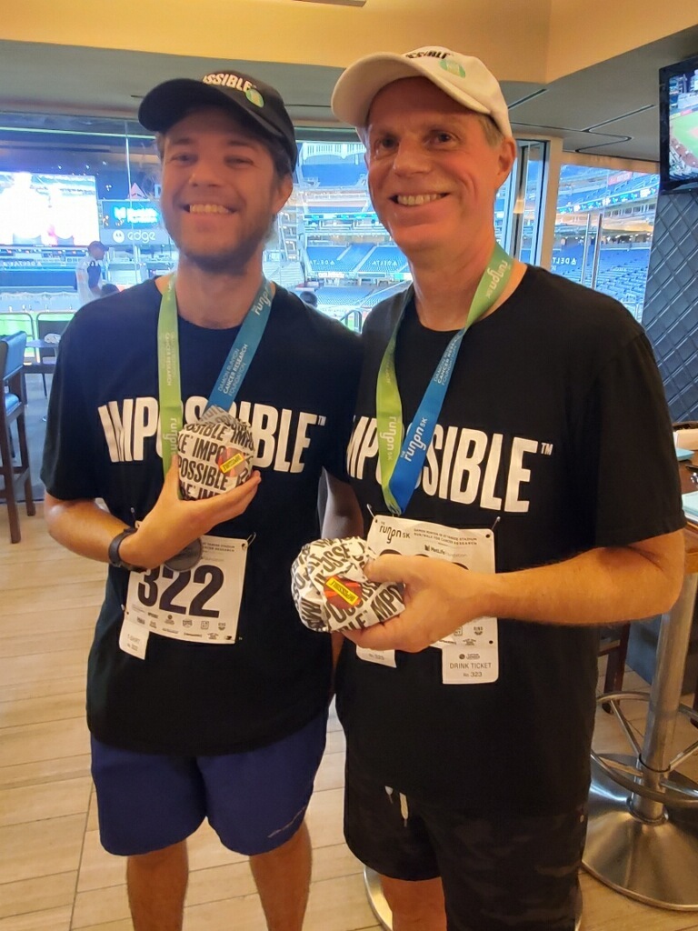 ImpossibleFoods's tweet photo. We don’t just sponsor races, we run them. Look at #TeamImpossible go! 🏃🌱🍔 @yankeestadium  @runyon5k https://t.co/oskTw9gXy2