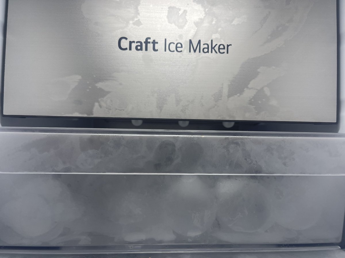 jonna_love85's tweet photo. @Kyl0Z3n #iceballs https://t.co/RVS8huPIOm