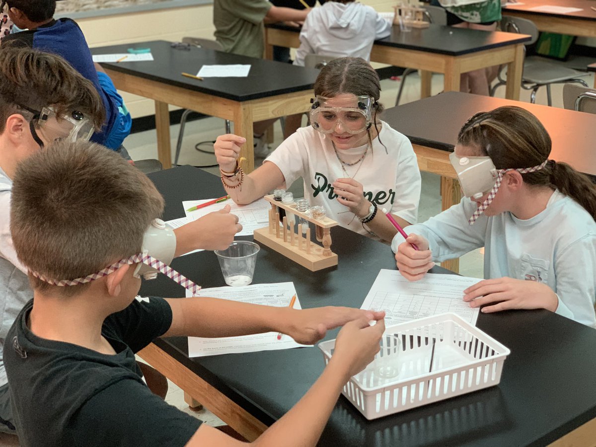 KKuoScience's tweet photo. My sweet 6th grade Chemists are exploring evidence of chemical changes in class today! 🧪 #prosperproud @PISDReynolds #Chemistry https://t.co/PlVdjXH0V1