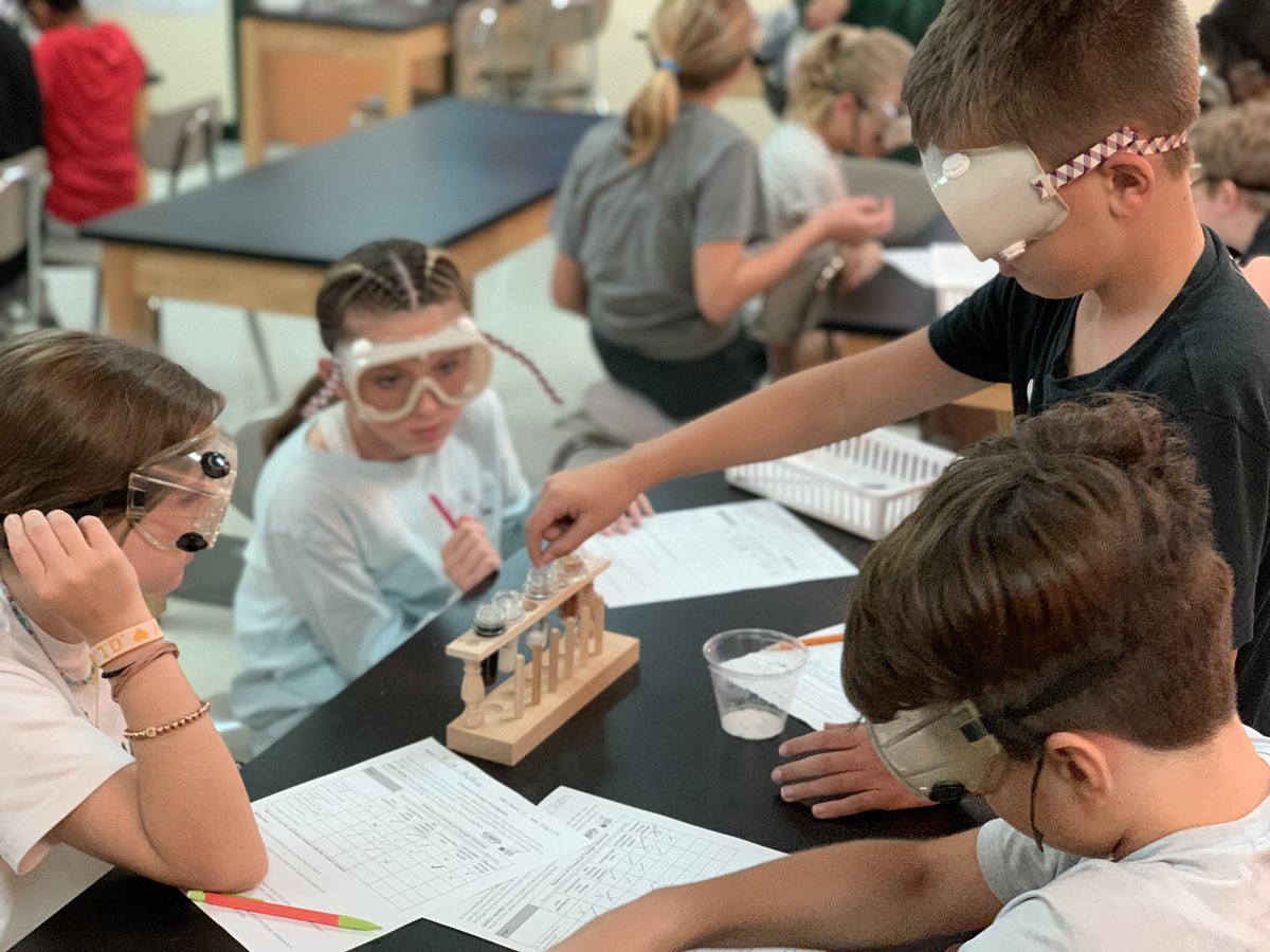 KKuoScience's tweet photo. My sweet 6th grade Chemists are exploring evidence of chemical changes in class today! 🧪 #prosperproud @PISDReynolds #Chemistry https://t.co/PlVdjXH0V1