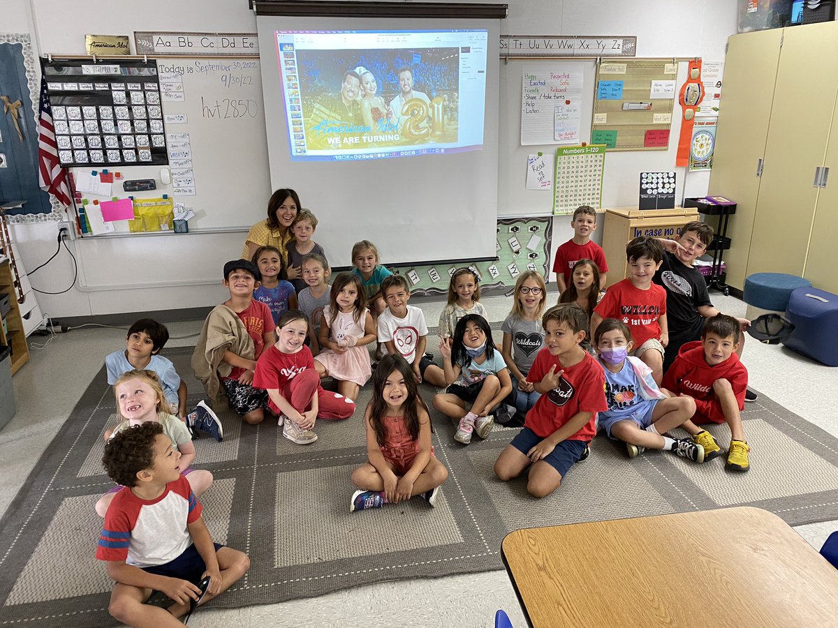 WillowWildcats's tweet photo. What a fun day! Mrs. Carter’s 1st grade class had community helpers come visit. We had a vet, a lawyer and a tv show producer. The kids had a blast learning about their jobs. #WillowWildcats #lvusd https://t.co/eXiEaUg95t