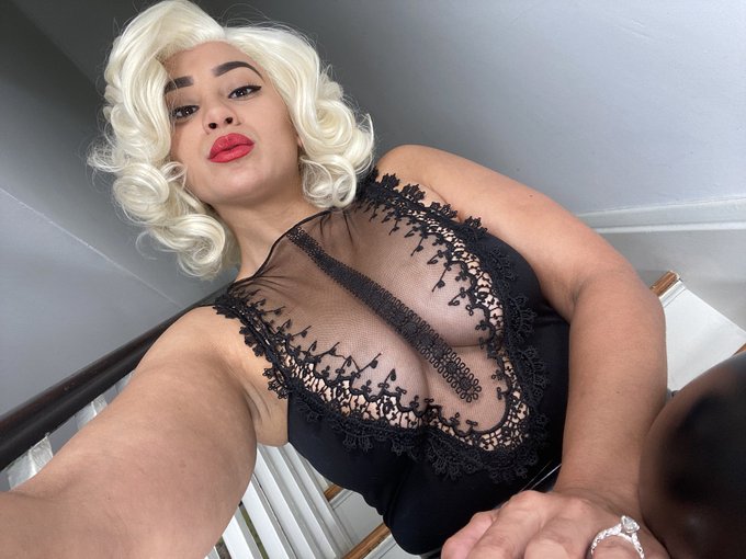 I&rsquo;m a Barbie girl in a Barbie world  I&rsquo;m fantastic now run your plastic!! https://t.co/5wffO6n9Ae<a href="/tag/bondage"class="tags"><span>#bondage</span></a>