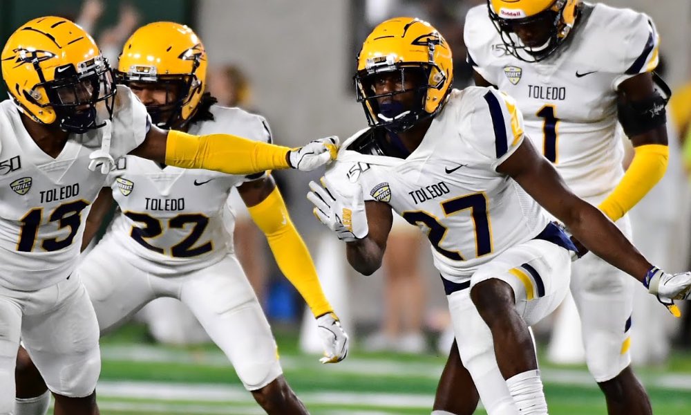Blessed to announce I have received an offer from the University of Toledo! #ONErocket <a href="/ToledoFB/">Toledo Football</a> <a href="/CoachADub_/">Aaron Williams🥇</a> @dbcoachmike <a href="/JUCOFFrenzy/">JUCO Football Frenzy</a>