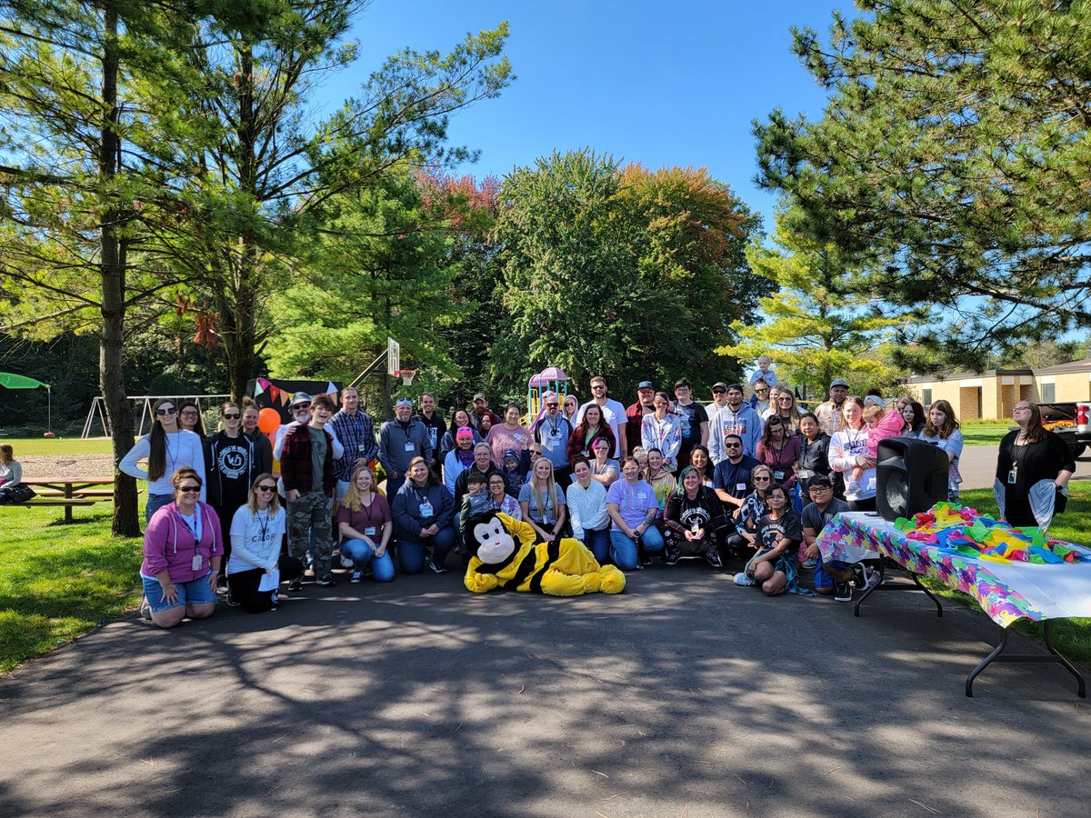 We may be a small school but you would never know it based on the number of families who volunteer their time to support us. Thank you to everyone who helped out at the Color Run today! You are the reason #LifeisGOodintheWOods    #GoWO