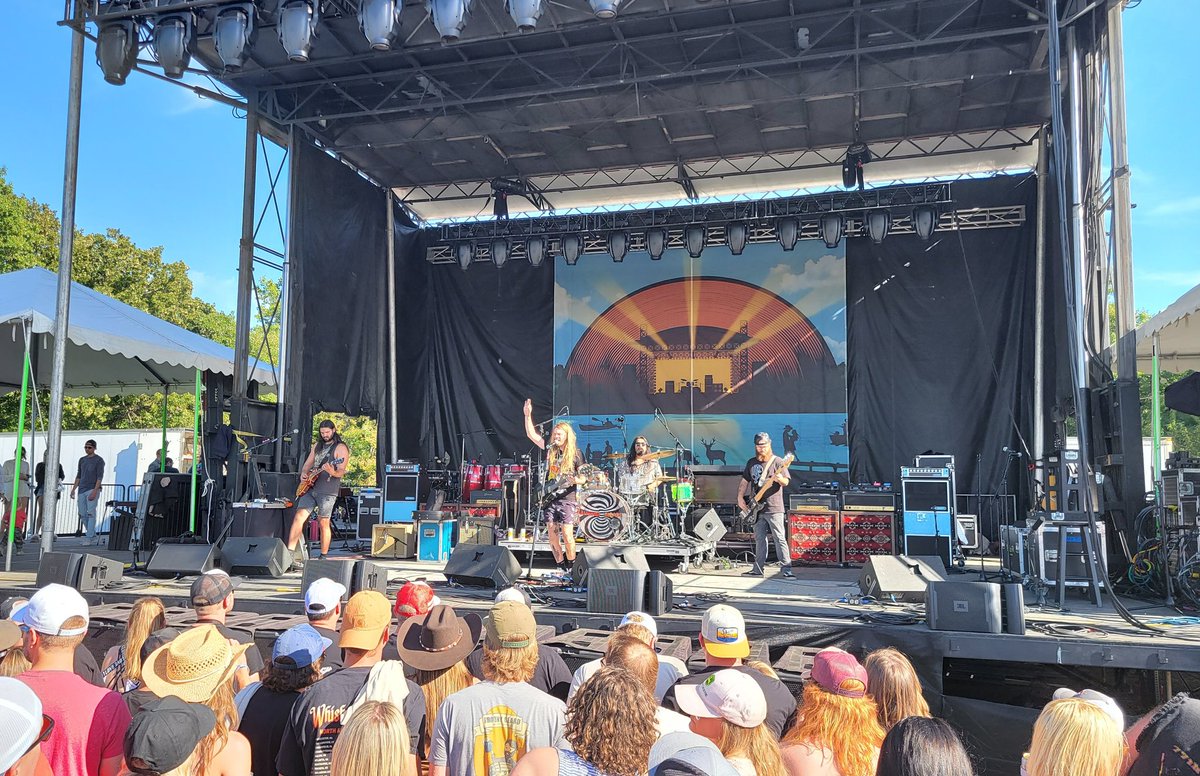 Cool Sam tweet media