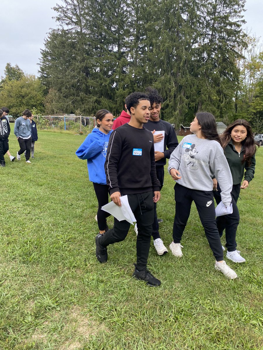 CampFowler_Pa's tweet photo. The future is bright with student leaders like this!  These 11th graders from Lehigh Valley Academy came out to Camp Fowler to be trained for a day of leadership development &amp; team-building, which they will facilitate next week for their 6th graders.  Great energy &amp; enthusiasm! https://t.co/OO5ifxiNQY