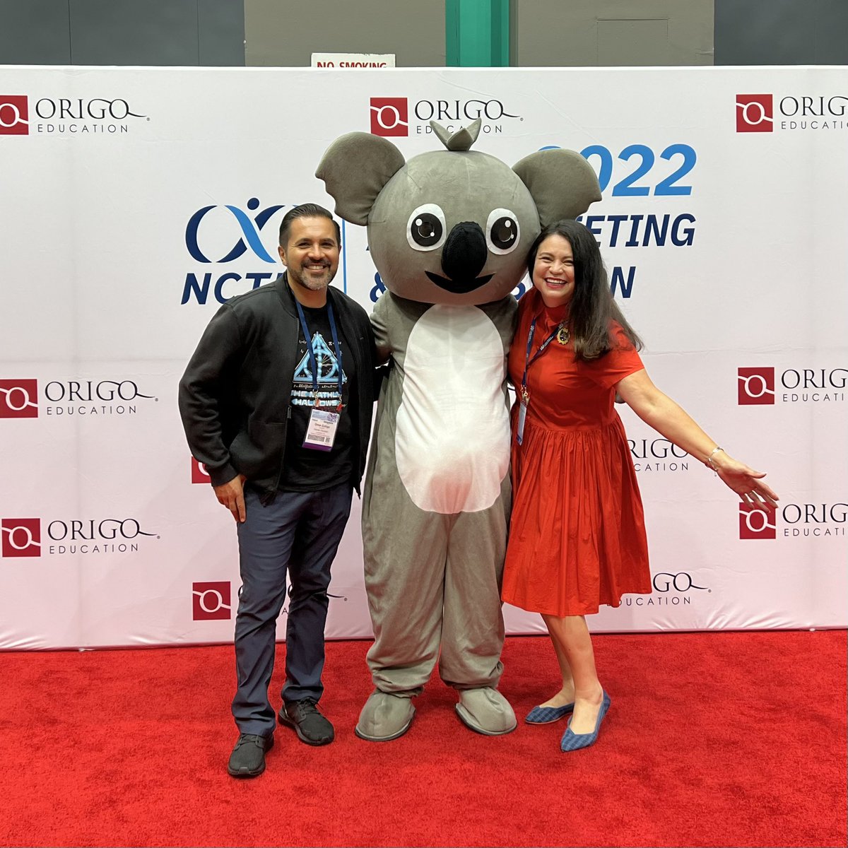🤩🤩 <a href="/OrendaEd/">Orenda Education</a> representing at #NCTMLA22 with @OEZuniga