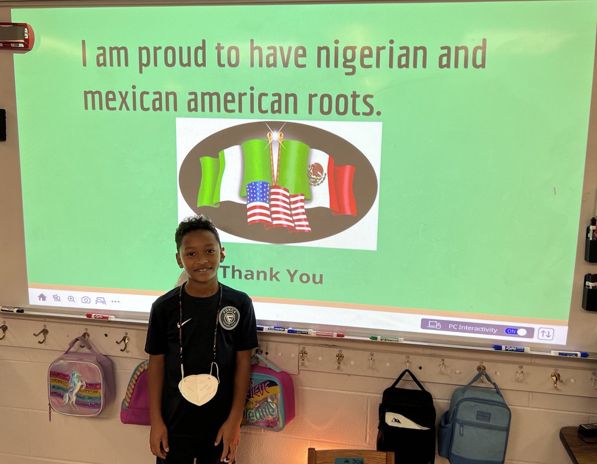 RDeLaCruz_YHS's tweet photo. One of our pirates presented to our class about Nigerias Independence Day, which is tomorrow Oct.1. He’s proud of having Nigerian Mexican-American roots! Our class also enjoyed some delicious Puff Puffs made by him and his family. #DualLanguage #HispanicHeritage #Nigeria 💙❤️💚🤍 https://t.co/Q81kPaqGlS