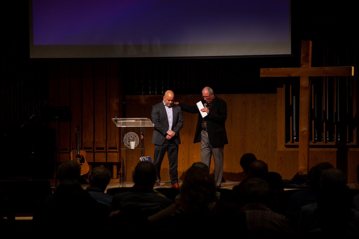 TIU's tweet photo. It’s was great to have @TEDS alumnus Cliff Nellis (MDiv ‘09)  back on campus to speak at our Homecoming Chapel!

Cliff spoke on Luke 10, loving our neighbors, and his work as the Executive Director of @LawndaleLegal. https://t.co/dFbtItoyAJ