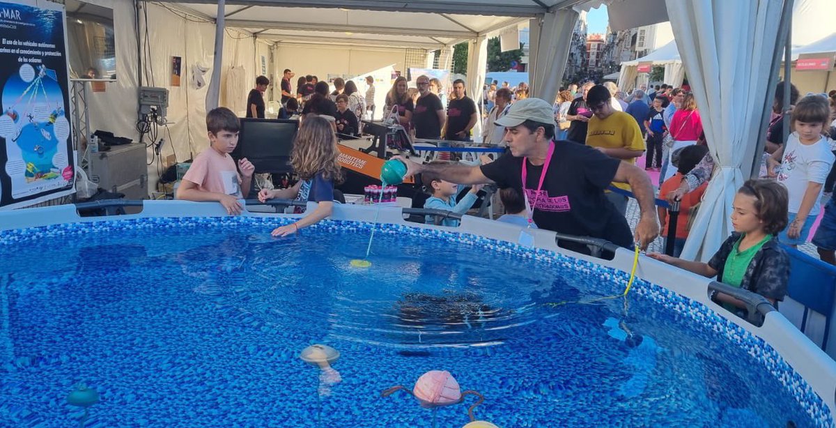 💪 Nuestr@s investigador@s de la <a href="/univcadiz/">Universidad de Cádiz</a> lo han dado todo en la #nocheeuropeadelosinvestigadores #nightspain #europeanresearchersnight2022 <a href="/FDescubre/">Fundación Descubre</a>