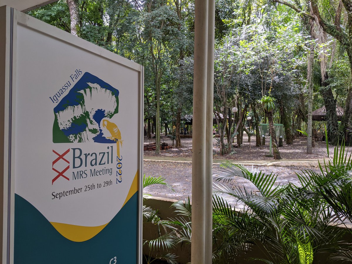 CavassinP's tweet photo. This week I attended the Brazilian MRS in Iguaçu Falls. What an honor to be part of such a welcoming and vibrant scientific community! #sbpmat #bmrs https://t.co/y9JqTx2nTk