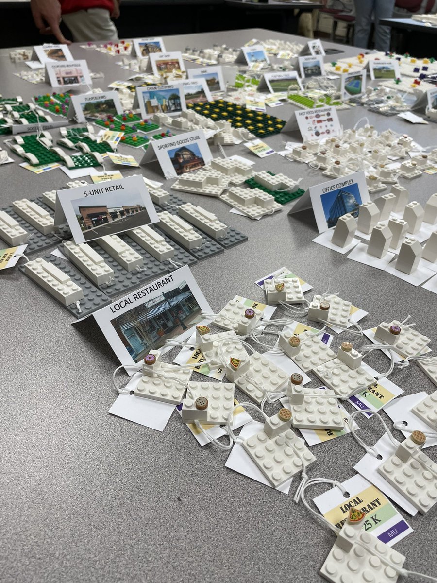 Mrs. Alvarez tweet media