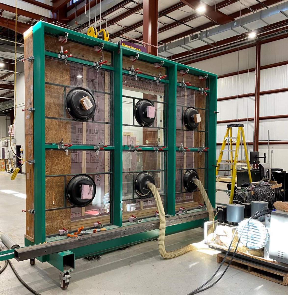 HomeResearchLab's tweet photo. Let us conduct comprehensive #windload #structuraltesting for your #buildingproducts https://t.co/bzGcNLOaYR #hurricanetesting #ASTME330 https://t.co/nm9QM87ov7