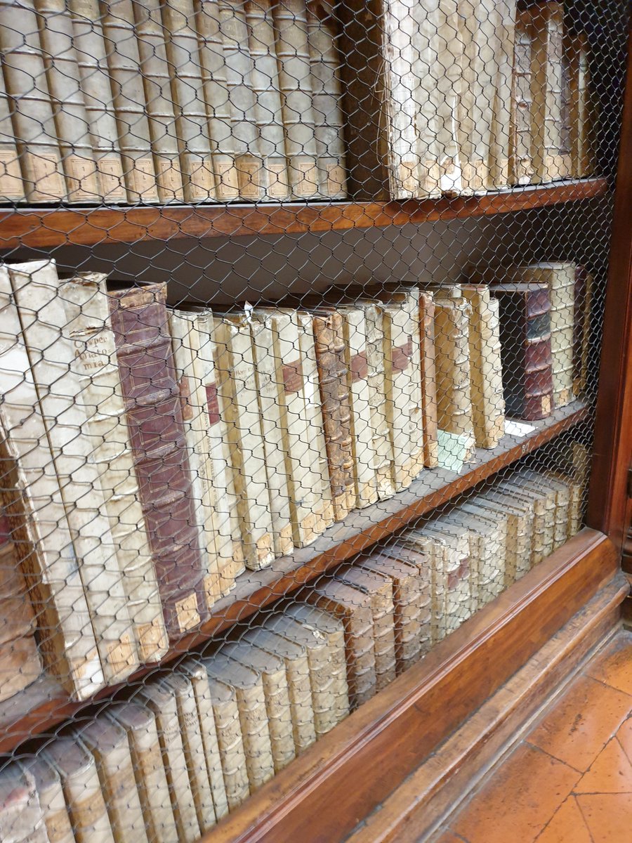 bescat_be's tweet photo. The Marucelliana is a state public library of the Ministry of Culture in Florence. Endowed with important collections, it was founded in 1752 with the aim of bringing culture closer to all social classes. #EplusCatEdu #McPuntedu @EplusCatEdu #CETE #ErasmusPlus https://t.co/Nj9wGbn1yk