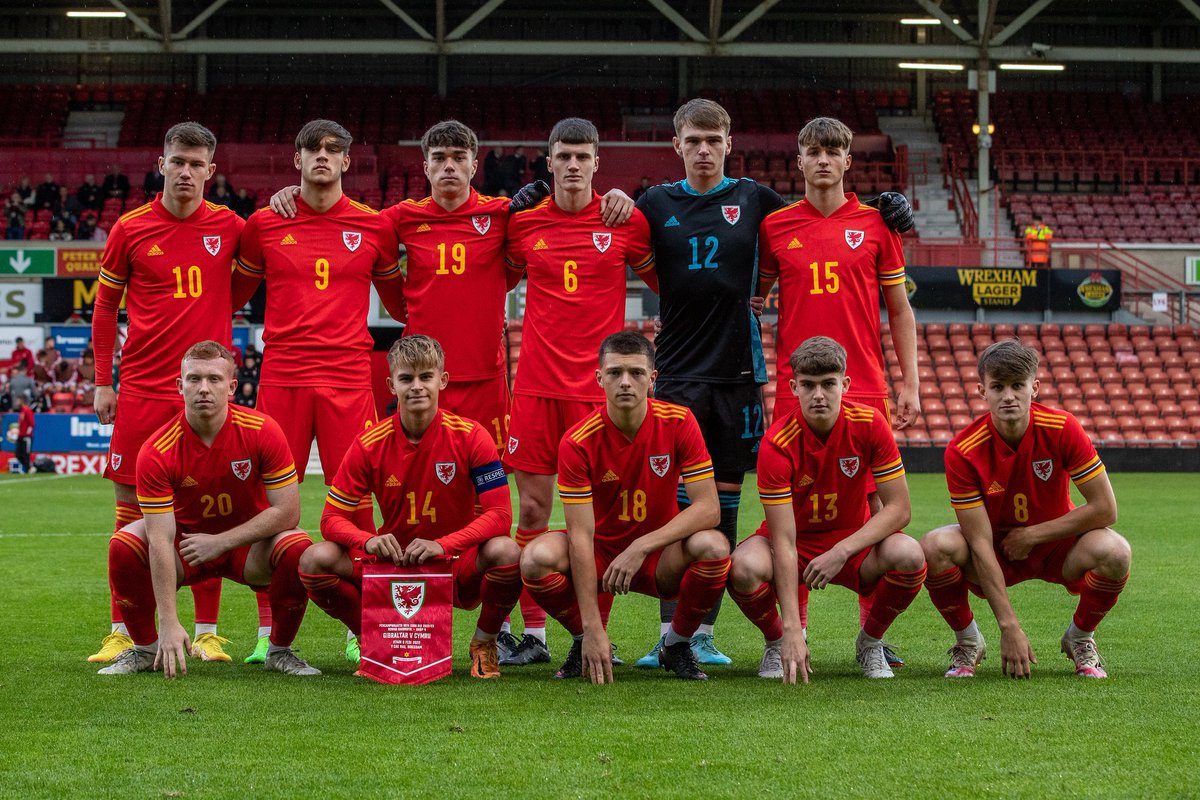 Great to have supported our MU19s squad and staff at #FAWColliersPark during their #U19Euro qualifying tournament over the last week or so. Gutted to see them just miss out… some great talent in the team 👏🏻🏴󠁧󠁢󠁷󠁬󠁳󠁿⚽️#FutureTalent #Cymru #Wales #CampLife