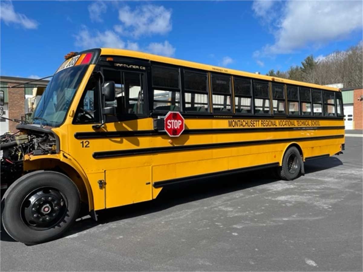 municibid's tweet image. Forget RVs. Go for a spacious school bus 🚌 The clock is ticking for this 2008 Thomas Built Bus 71 Passenger😎🤩 
mbid.us/3SEeep3

#schoolbus #schoolbusconversion #busconversion #schoolbushouse #houseonwheels #livingtinyhouse #auction #forsale
