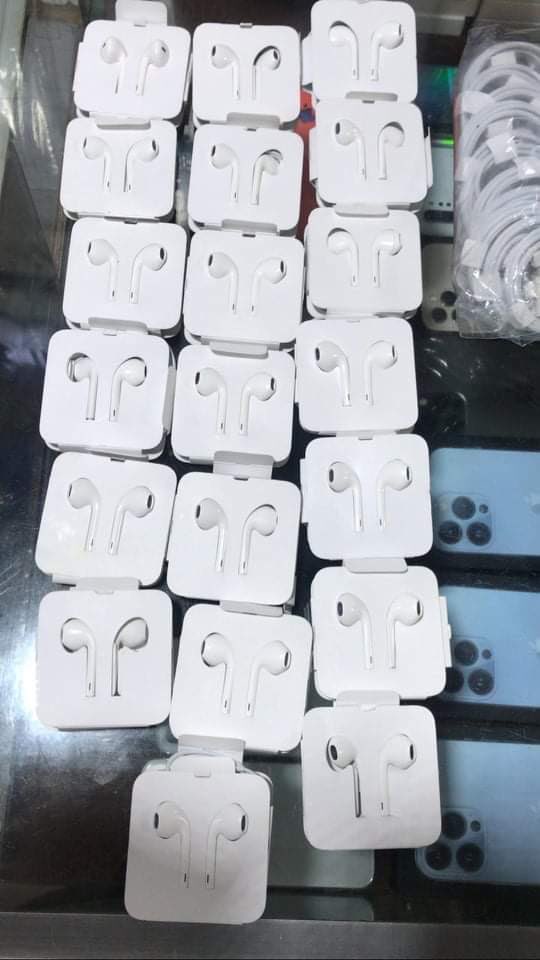 Original hand free apple 🍎 more info come 📥