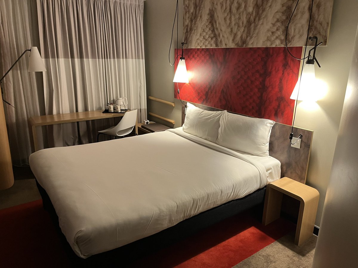 MrXMillank's tweet photo. Bed for the night. Excel tomorrow to collect number and timing chip and then next hotel for the event. Need sleep now! https://t.co/jb1ldPufxk