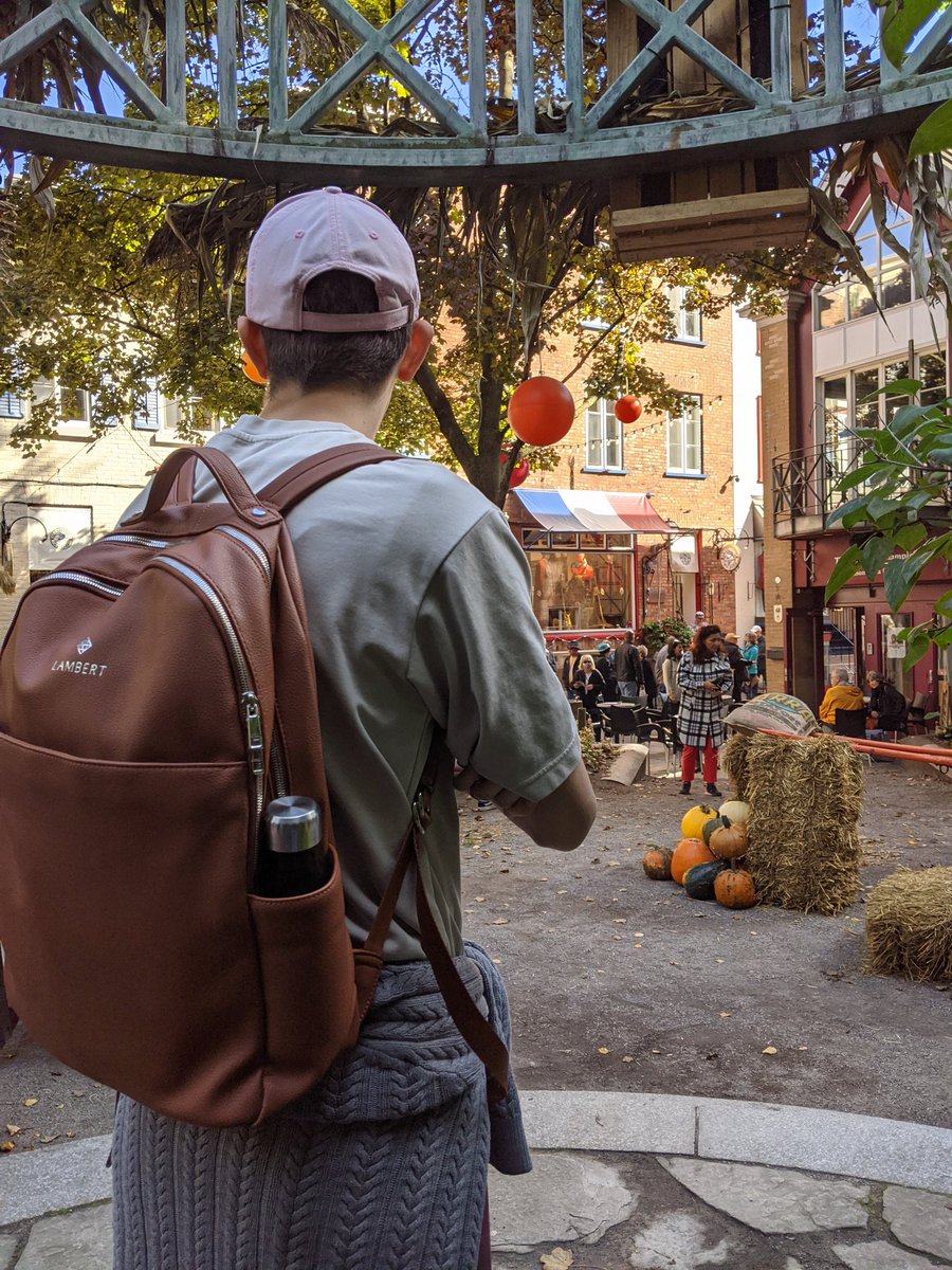 Katherine Elliott tweet media