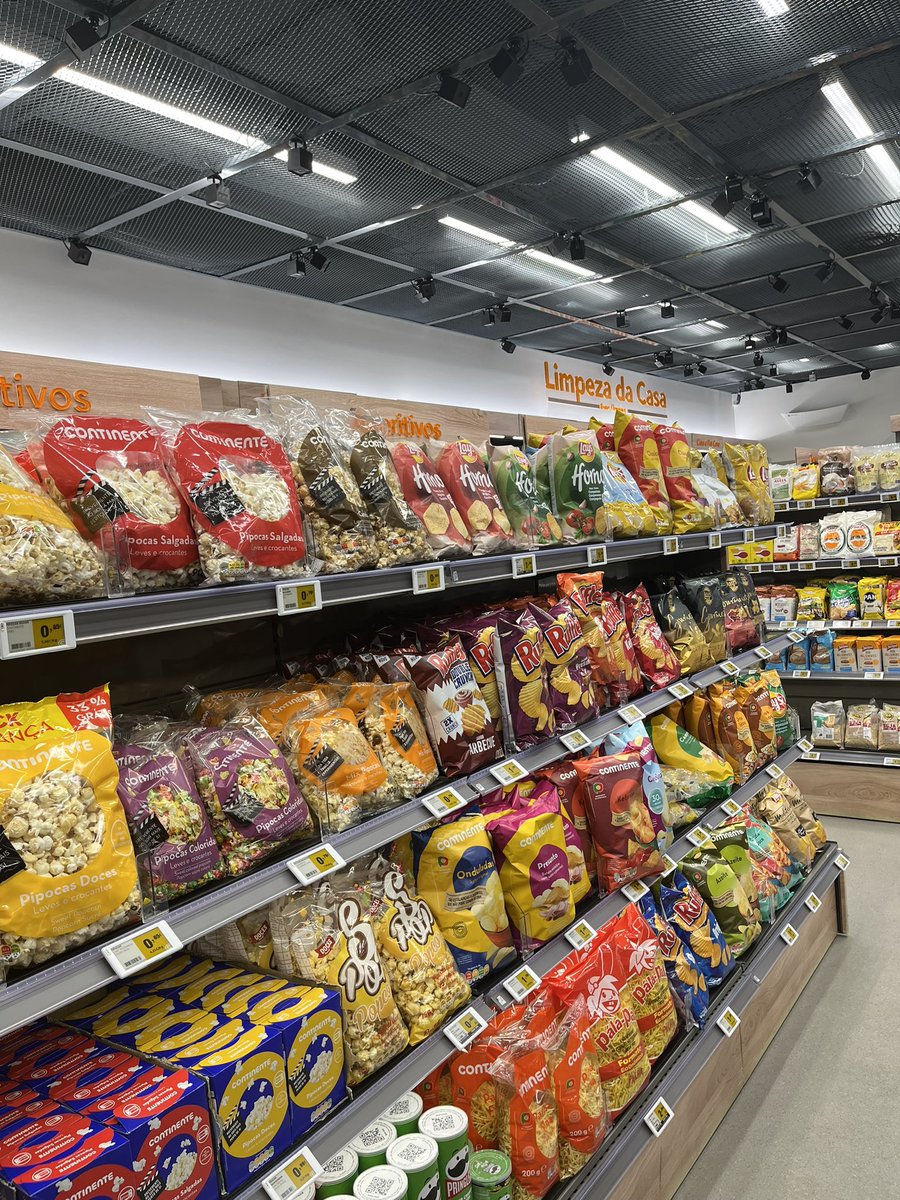 jmoralesalonso's tweet image. Discovering innovation in Retail @ContinenteLabs during our stay in Lisbon hosted by our Portuguese Retail Associations working together in the defense and fair recognition of our sector @EuroCommerce #retail #essential #lowmargin