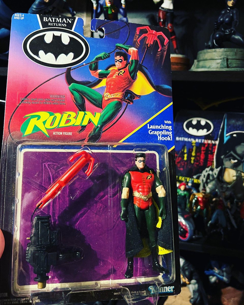 GamerAhmer's tweet image. Check out this #rare #factoryerror #batmanreturns #actionfigure from the #1990s ! His arms are on backwards! #batman #batmanfan #dc #dccomics #gamerahmer #gameroom #batmancollection #batmancollector #robin #batmanandrobin #batmanreturnsfigure #figures #90s #toys