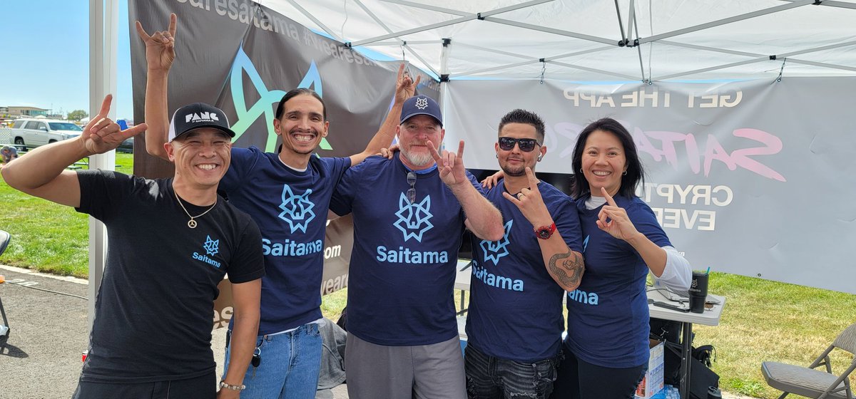 CryptoServidora's tweet photo. #WeAreSaitama taking on #Crypto 
#SaitamaWolfPack at #Albuquerque #BalloonFiesta #NewMexico https://t.co/EH42cFsUhU