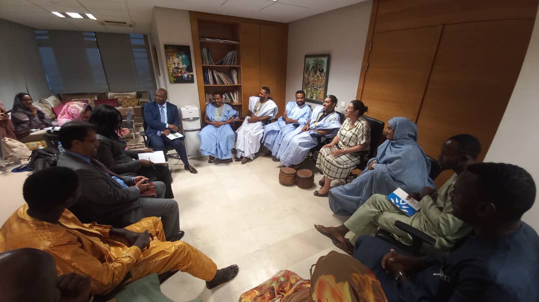 IlabJccm's tweet photo. Financement et accès aux marchés publics! Ce sont quelques points discutés aujourd'hui par nos entrepreneurs à une délégation de la Banque mondiale composée de la Représentante Résidente, du Directeur Exécutif pour la 🇲🇷, M. Alphonse KOUAGOU, et sa Conseillère, Mme Mamou Ehui. https://t.co/yf1SCqjEnz