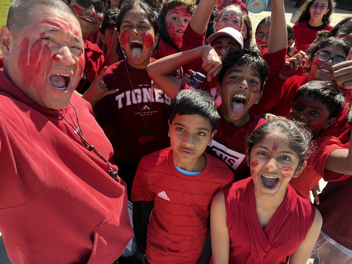 victorwlow's tweet photo. Amazing times at the amazing race! Go Team Red! Team work is what we need! I can feel the intensity in the pics. #scullenstrong @ScullenSharks @ipsd204 https://t.co/TnRLaGeuJX