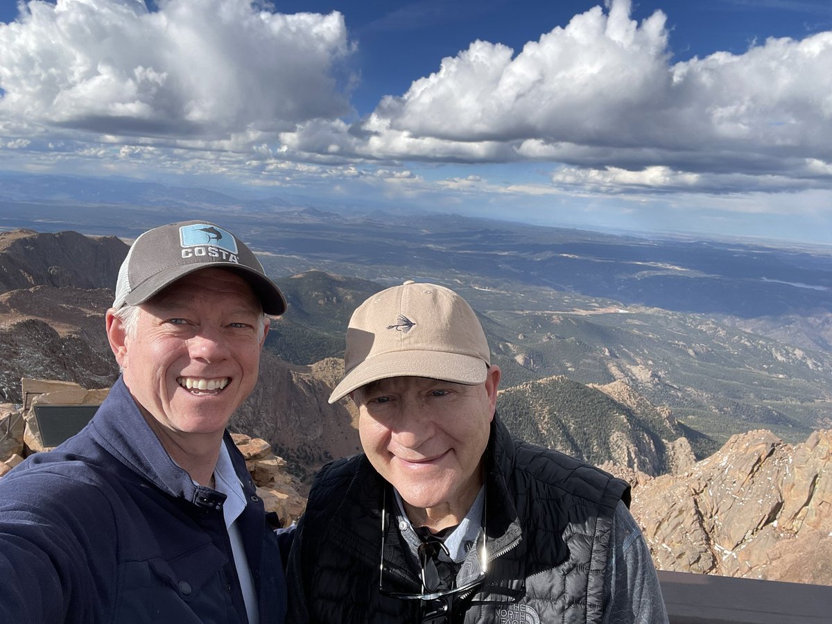 DrBrowd's tweet photo. Incredible 2022 meeting #AAcNS @TheBroadmoor, #neurosurgery #science #leadership. A little time to explore #pikespeak w/ Prof/Chair Rich Ellenbogen --14,115 feet. @UWNeurosurgery @UWMedicine @seattlechildren @PikesPeakRail https://t.co/XxJgmklVk4